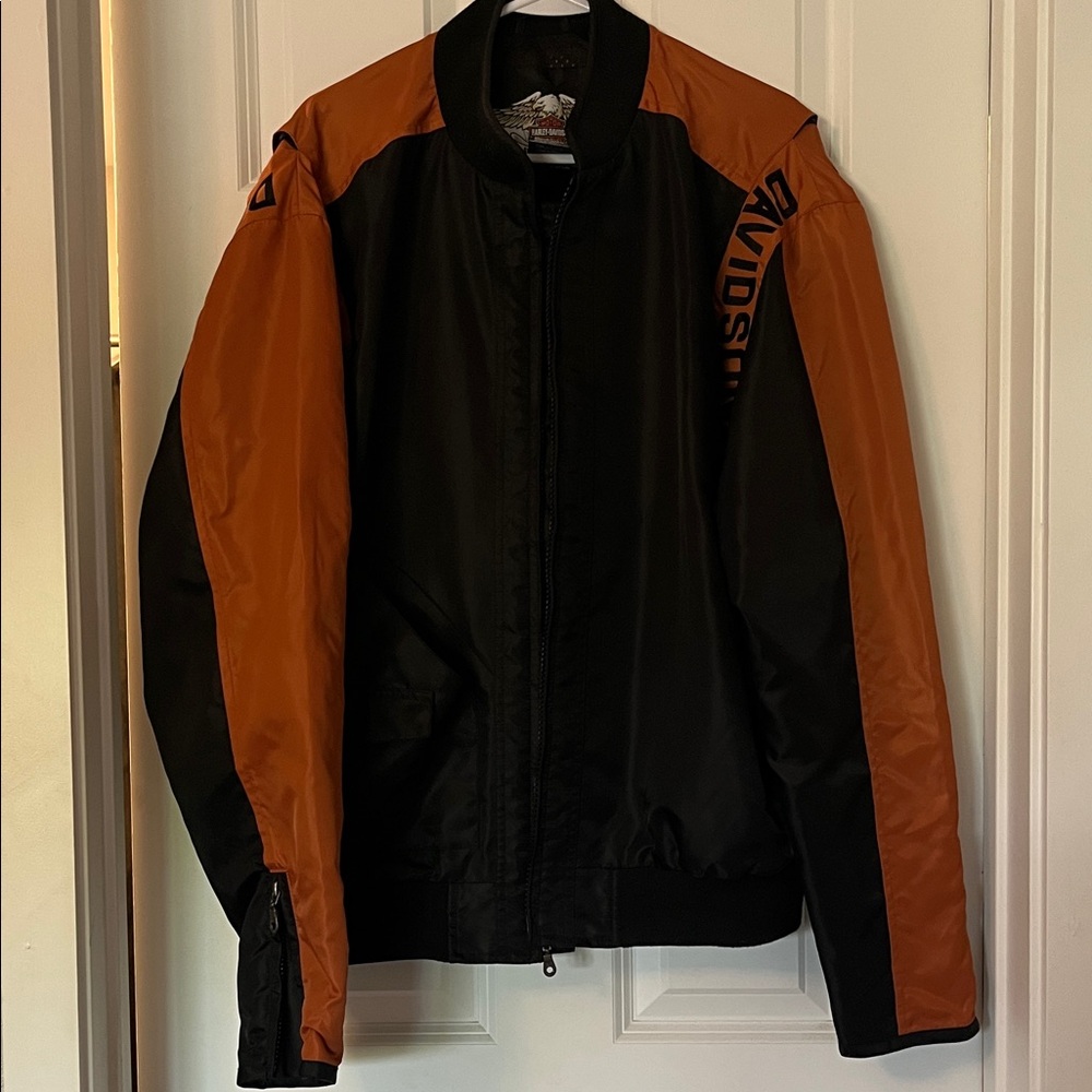 Harley-Davidson Men's Bold Black and Orange Bomber 🧥 large